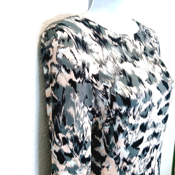 H&M Abstract Watercolor Print Shift Dress Size 4 - Picture 4 of 10